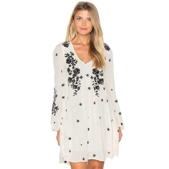 Free People Sweet Tennessee Embroidered Mini Peasant Shift Dress XS Cottage - Picture 1 of 16